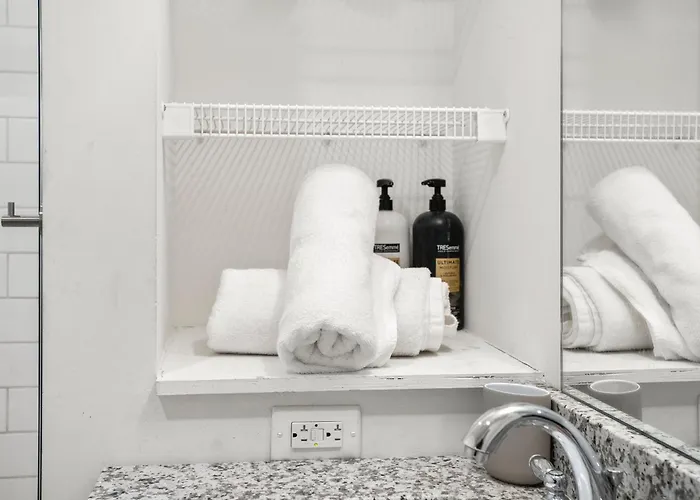 Cozysuites At William