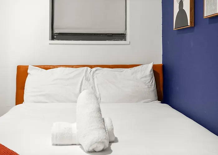 Cozysuites At William Apartment